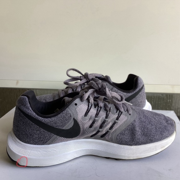 Nike Run Swift Gunsmoke Women’s Size 7.5 - Picture 3 of 10
